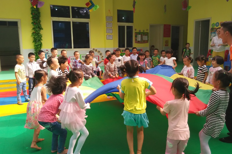 蘇仙區第九幼兒園師生風采-親子互動游戲1