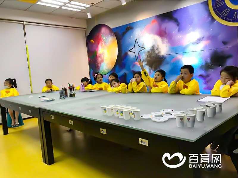 郴州楊梅紅國際私立美校教學環境4